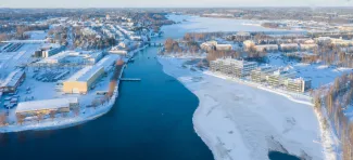 Talvinen ilmakuva Varkauden Pirtinniemestä